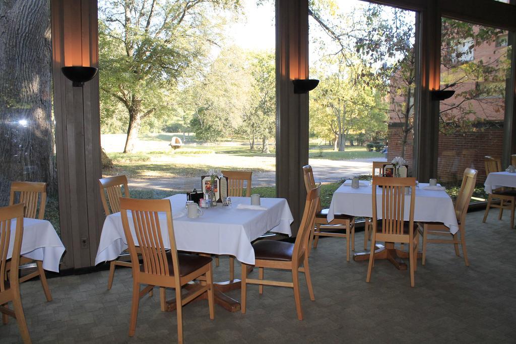 New Harmony Inn Resort And Conference Center Esterno foto